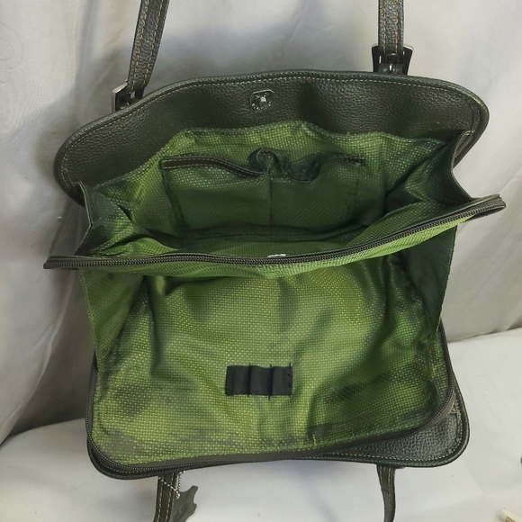 MC Marc Chantel Leather Heart Embossed Shoulder Bag - Picture 4 of 7